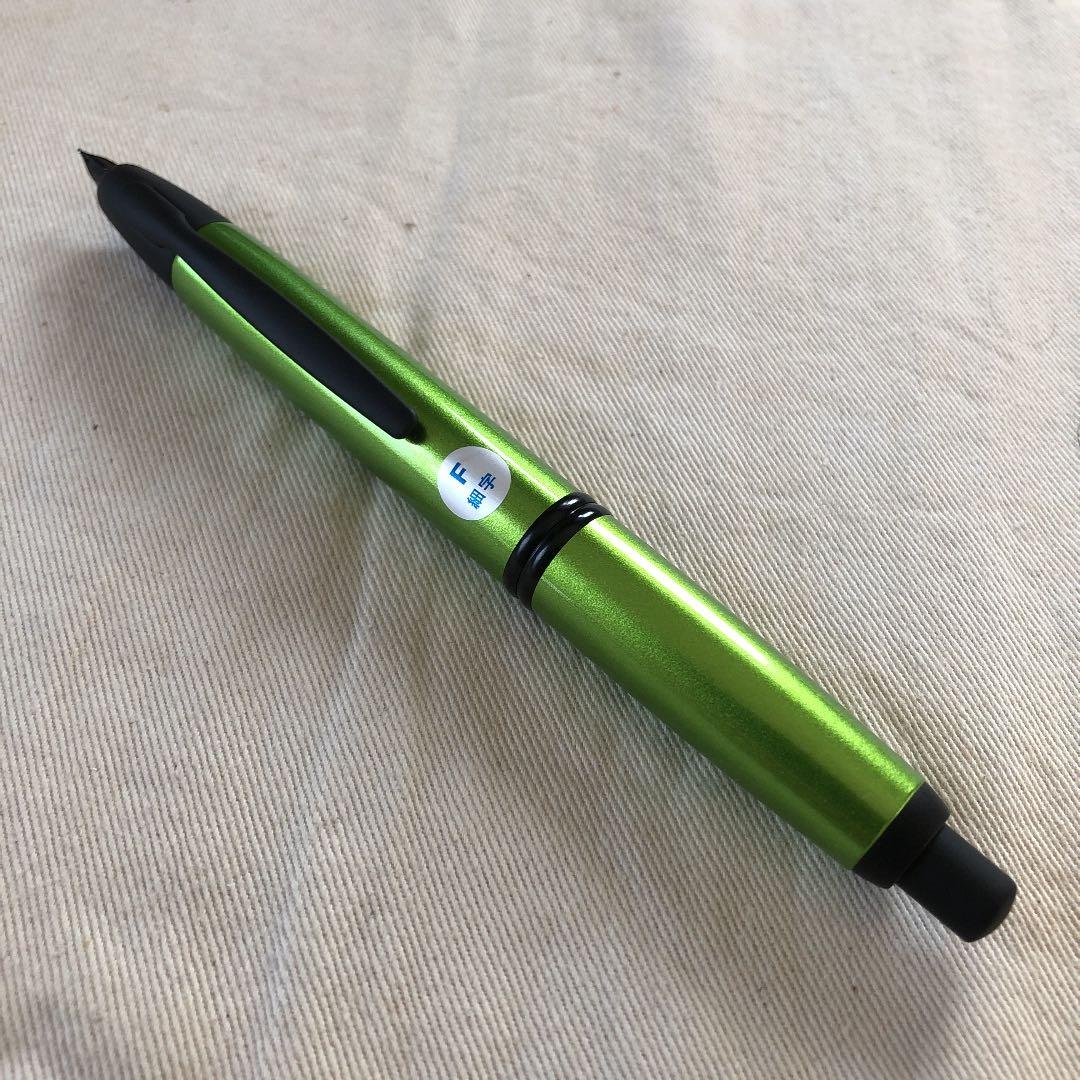 パイロット　キャップレス万年筆　海外仕様モデル　Vanishing Point