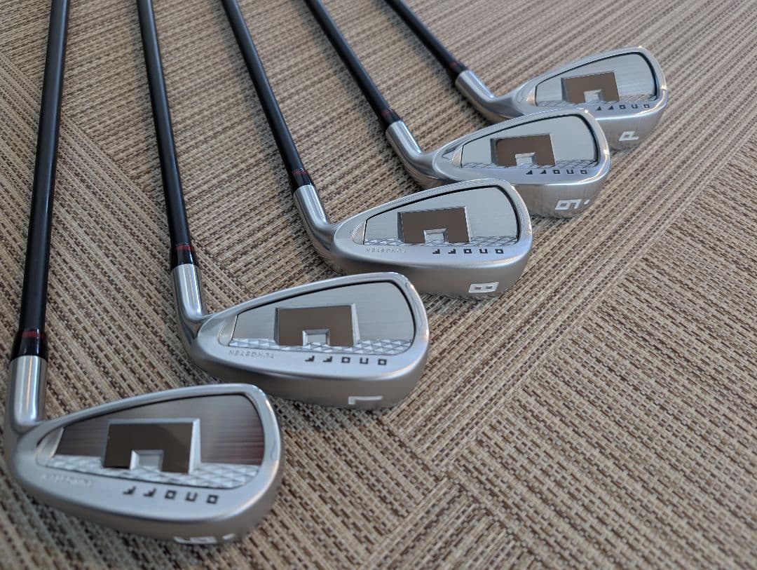 クリスマス　ONOFF 赤 2024 アイアンセット 5本セット