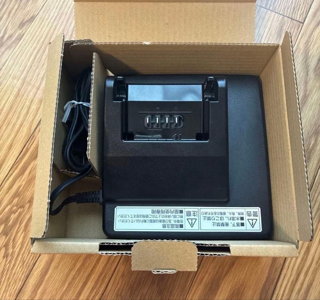 Panasonicのバッテリー充電器