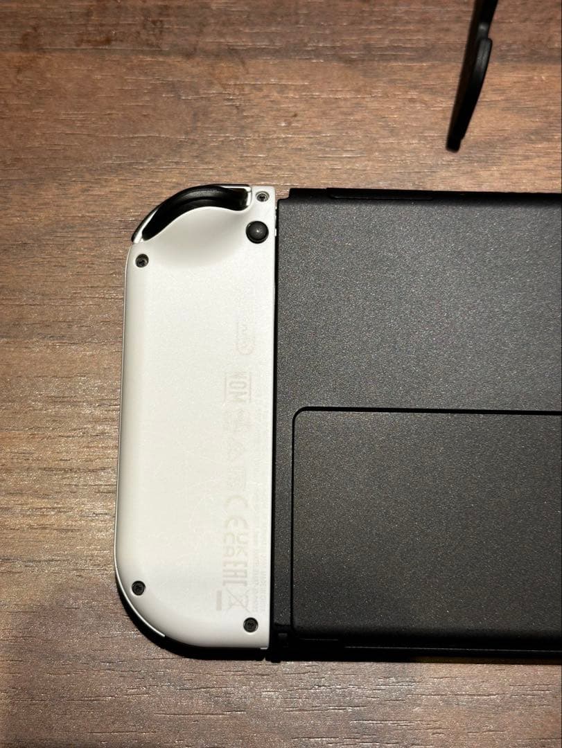 Nintendo switch ホワイト　本体　ケース付き