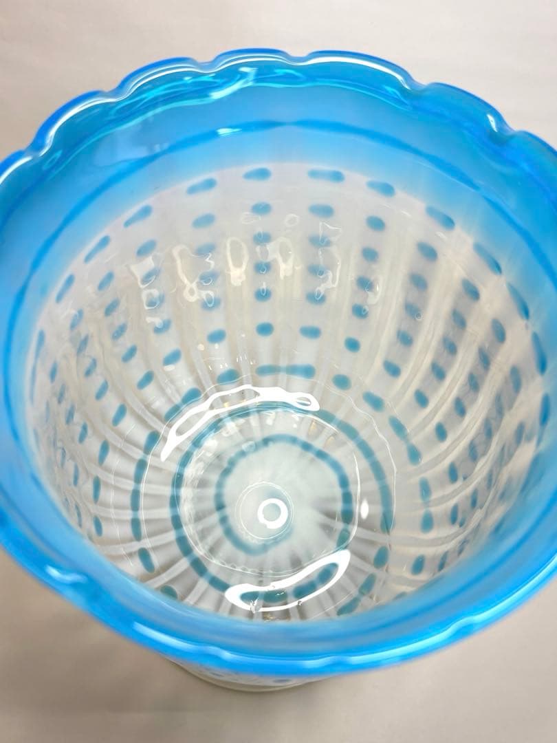 めぐお昔ガラス　フリル　ドット　乳白色　コンポート　気泡　アンティーク