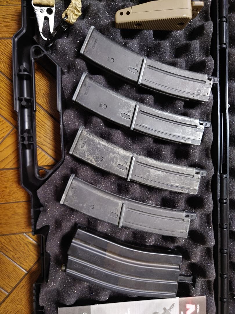 マルイ　ガスブロ　MP7 A1 タンカラー