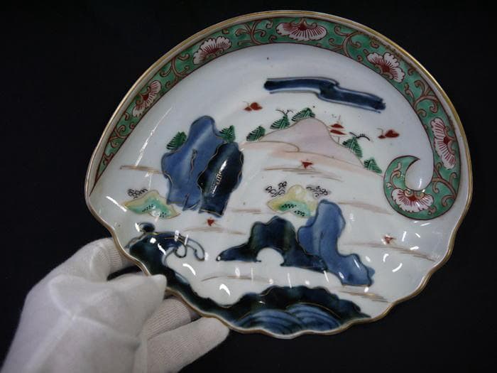 古伊万里　鮑形色絵皿　荒波太古石舟遠山楼閣山水文　のどかな情景　横22cm
