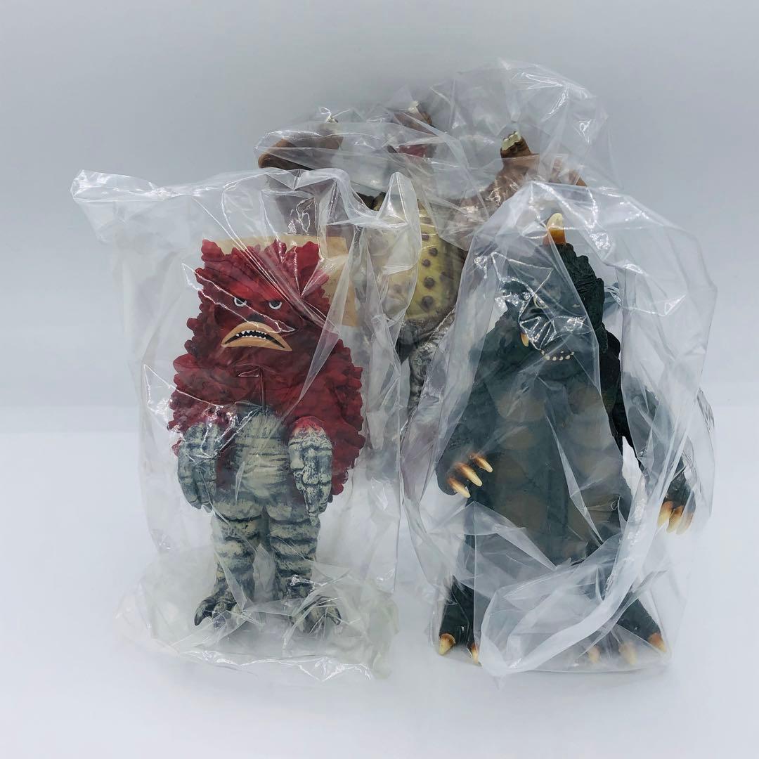 バンダイ ウルトラ怪獣 総天然色 ウルトラQ ガラモン ペギラ ゴメス ソフビ