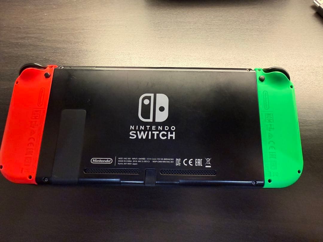 Nintendo Switch 本体 赤／青 Joy-Con付き【背面指紋跡有】