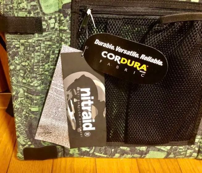 激レア　NITRAID (ナイトレイド) レッグレスチェア　　新品未使用