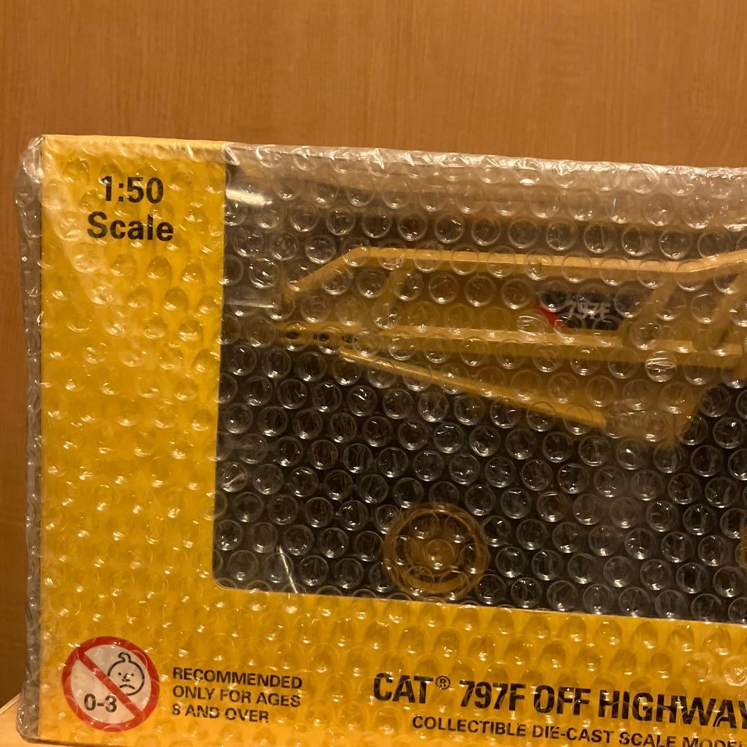 CAT 797F OFF HIGHWAY TRUCK 1:50スケール