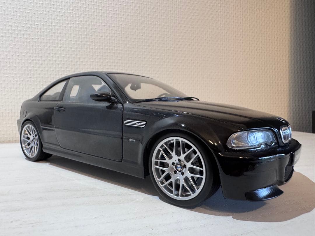  M3 CSL ミニカー 1/18スケール 黒