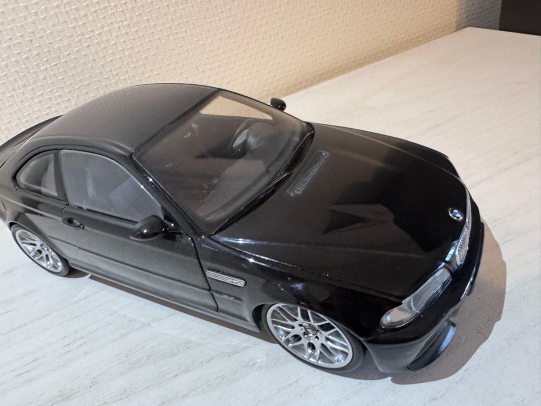  M3 CSL ミニカー 1/18スケール 黒