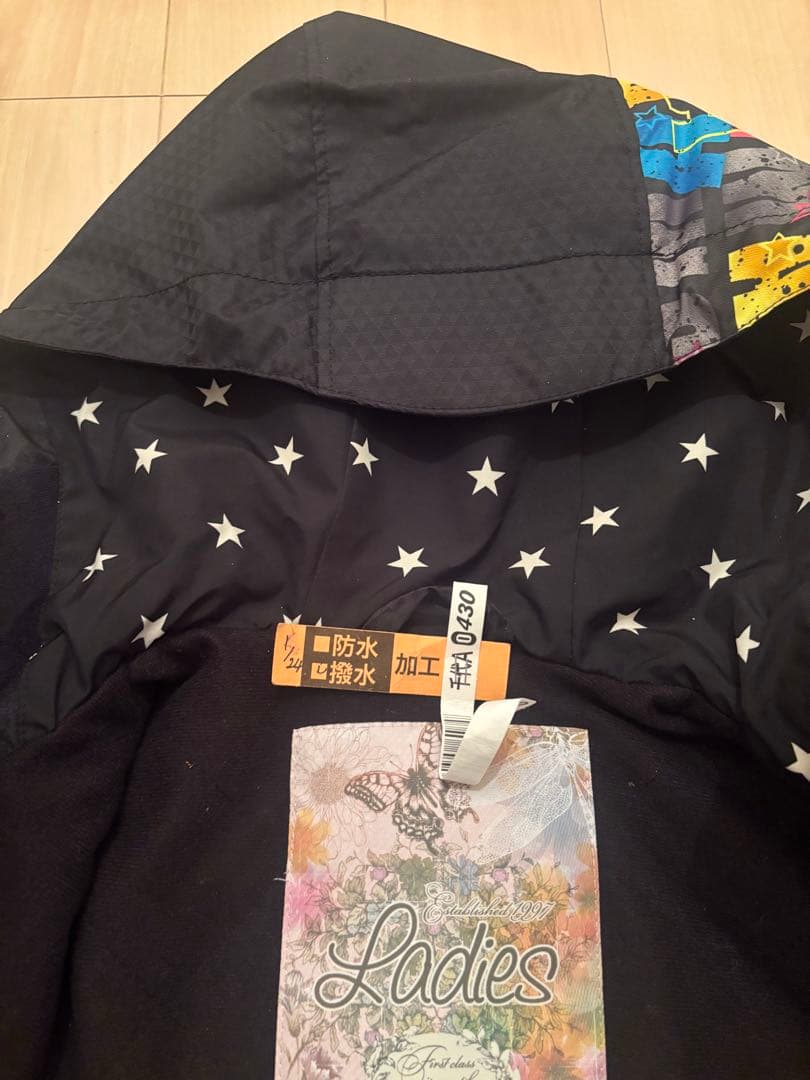 超美品！kissmark キスマーク　スノボウェア　スキーウェア　M ジャンバー