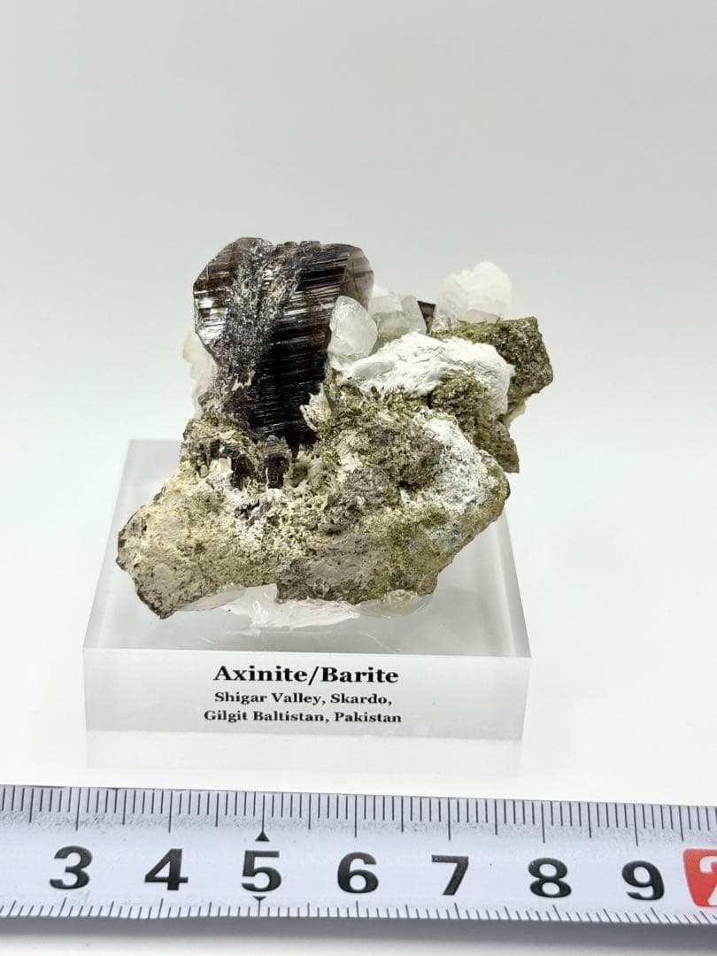 アキシナイト　バライト　斧石　重晶石　原石　鉱物　鉱物標本　水晶　隕石　鉱石