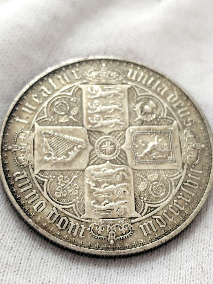 ゴシッククラウン